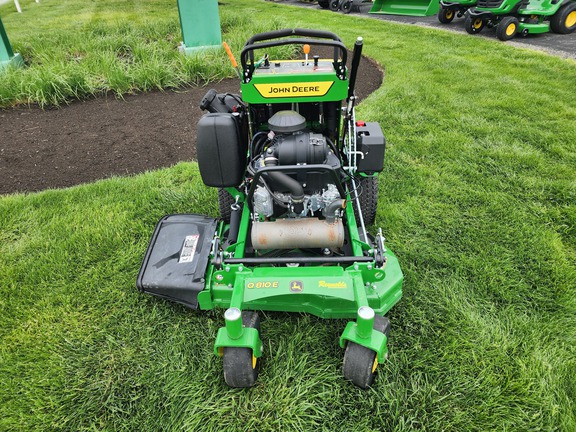 2025 John-Deere Q810E