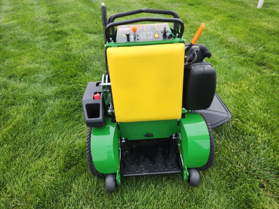 2025 John-Deere Q810E