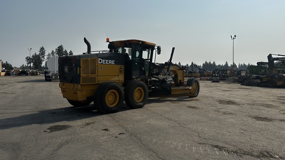 2019 John Deere 772GP