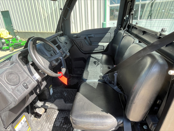 Used 2024 John Deere XUV 835M ATVs & Gators at Horizon Ag & Turf in Edmonton West, AB - Photo9