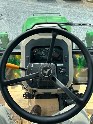 2025 John Deere 5067E-8