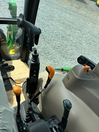 2025 John Deere 5067E-9