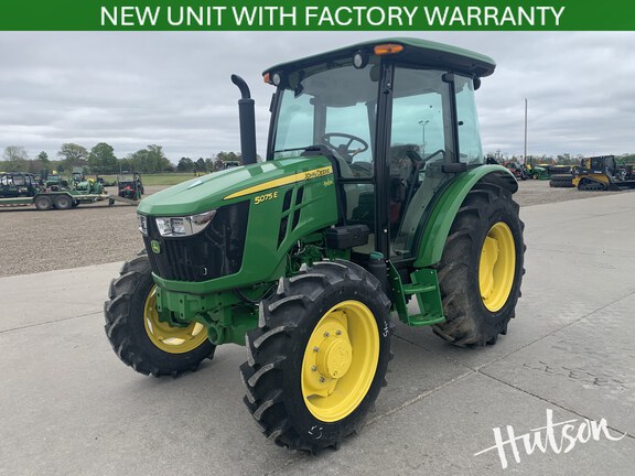 Photo of 2025 John Deere 5075E