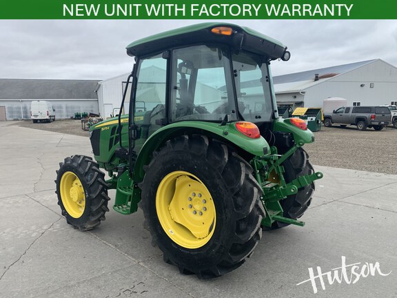 Photo of 2025 John Deere 5075E