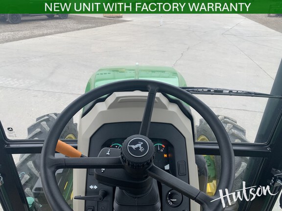 Photo of 2025 John Deere 5075E