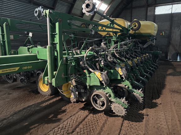 2024 John Deere DB60 - Photo17