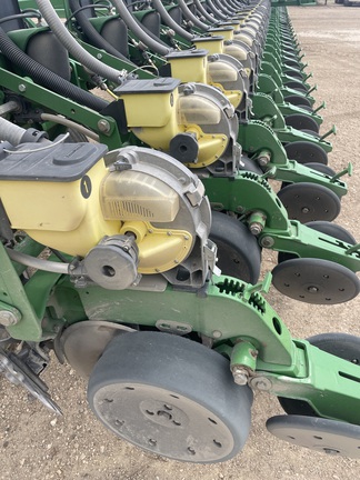 2011 John Deere DB66 - Photo19