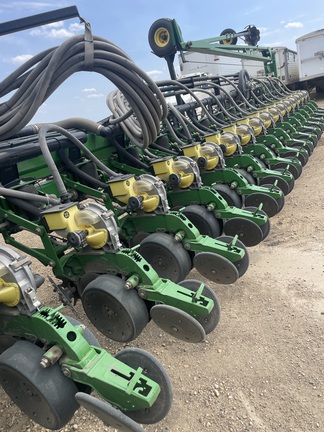 2011 John Deere DB66 - Photo15
