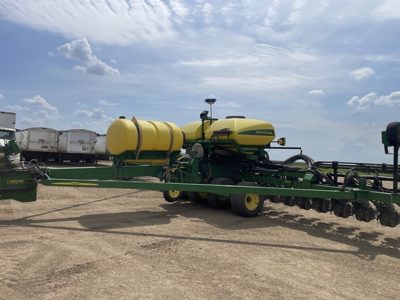  John Deere DB66