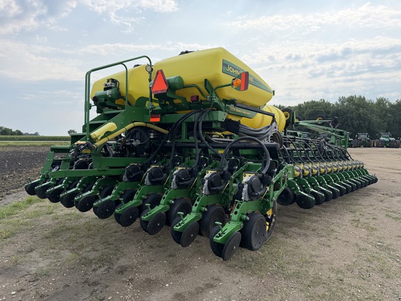 2011 John Deere DB66 - Photo6