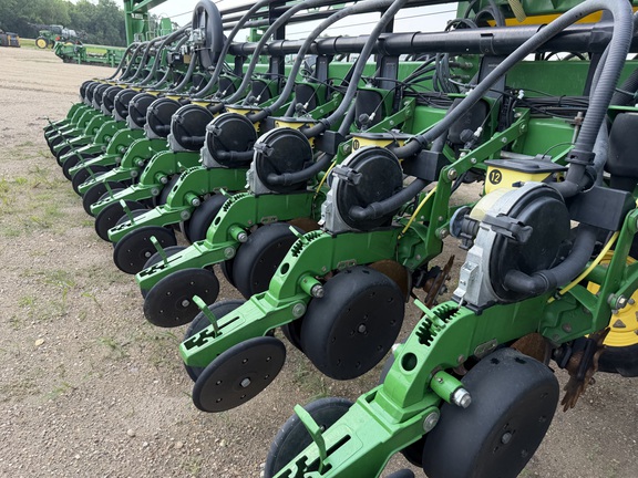 2011 John Deere DB66 - Photo3