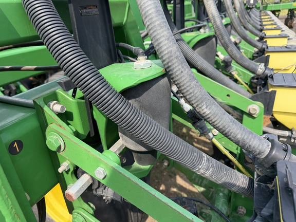 2011 John Deere DB66 - Photo14