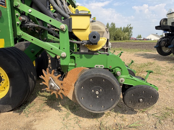 2011 John Deere DB66 - Photo13