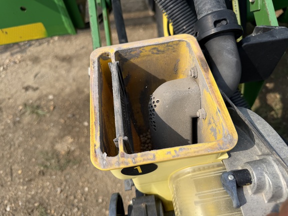 2011 John Deere DB66 - Photo19