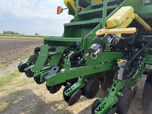 2011 John Deere DB66 - Photo37