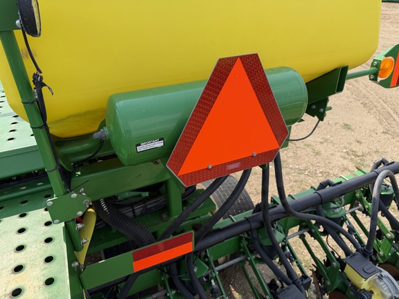 2011 John Deere DB66 - Photo38