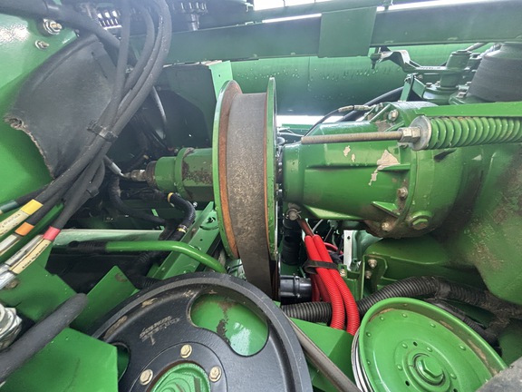 Used 2014 John Deere S680 Combines at Horizon Ag & Turf in Wetaskiwin, AB - Photo19