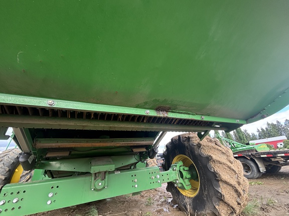 Used 2014 John Deere S680 Combines at Horizon Ag & Turf in Wetaskiwin, AB - Photo22