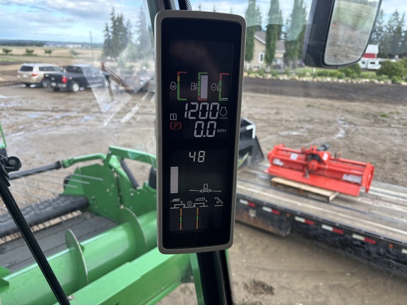 Used 2014 John Deere S680 Combines at Horizon Ag & Turf in Wetaskiwin, AB - Photo40