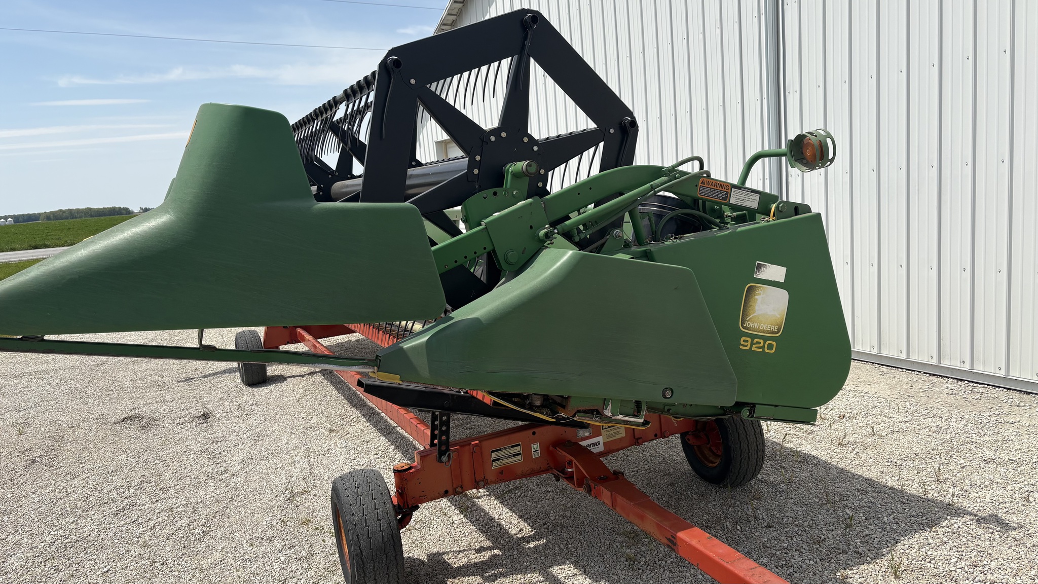 1998 John Deere 920 Image 2