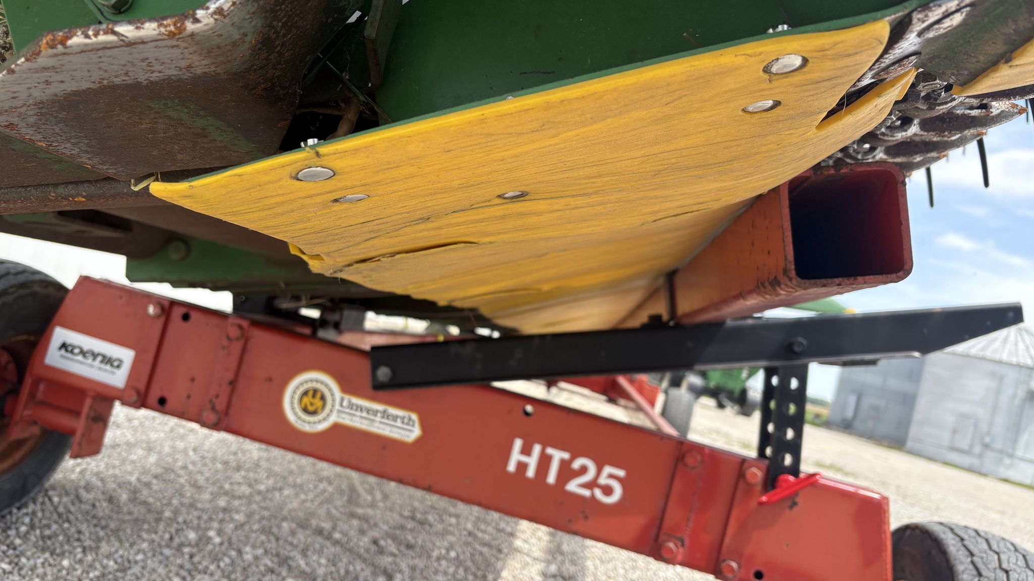 1998 John Deere 920 Image 20