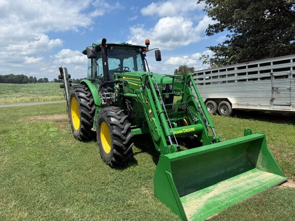 Photo of 2023 John Deere 6120E