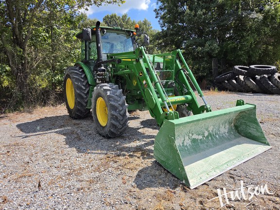 Photo of 2023 John Deere 6120E
