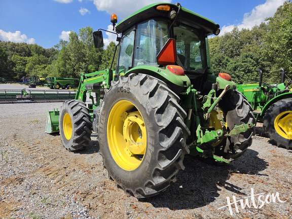 Photo of 2023 John Deere 6120E
