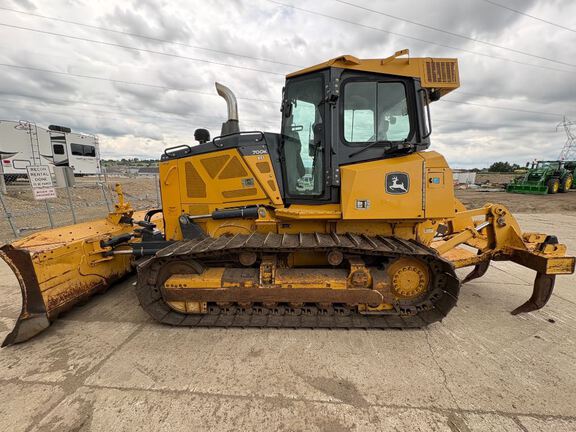 2017 John Deere 700K