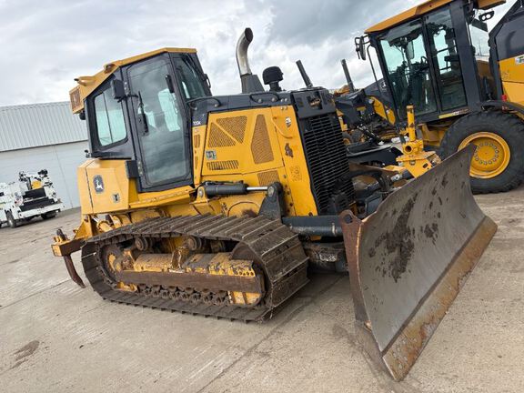 2017 John Deere 700K