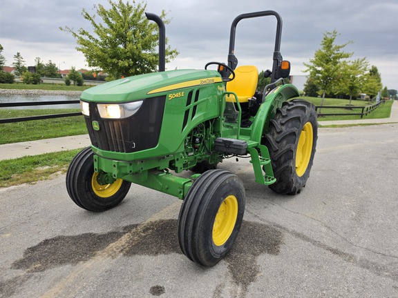 2022 John-Deere 5045E