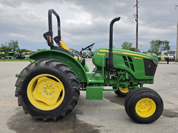 2022 John-Deere 5045E