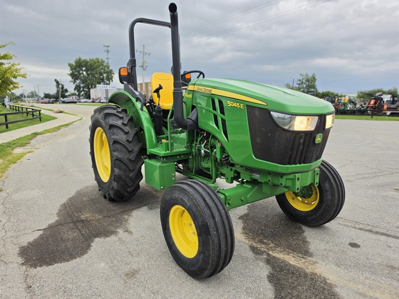 2022 John-Deere 5045E