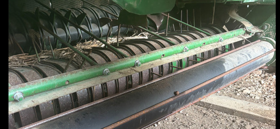 Photo of 2007 John Deere 568