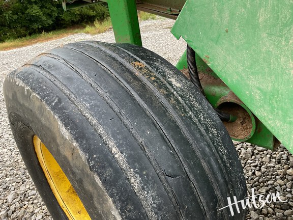 Photo of 2007 John Deere 568