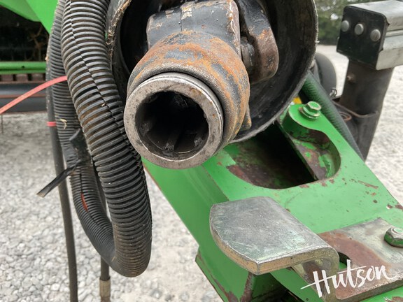 Photo of 2007 John Deere 568