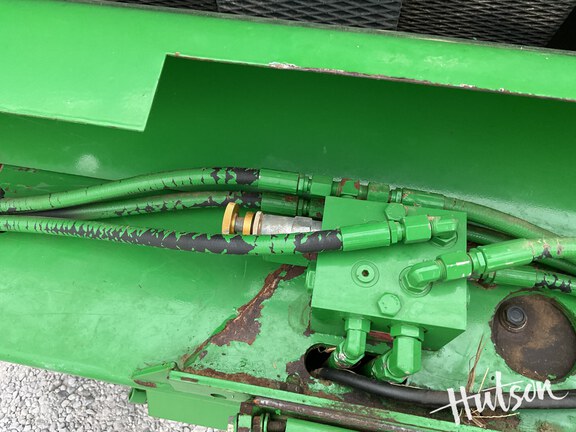 Photo of 2007 John Deere 568