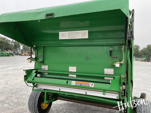 Photo of 2007 John Deere 568