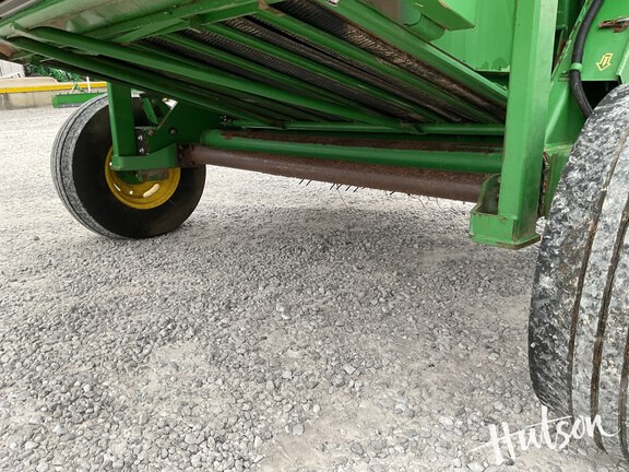 Photo of 2007 John Deere 568