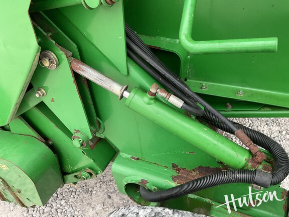 Photo of 2007 John Deere 568