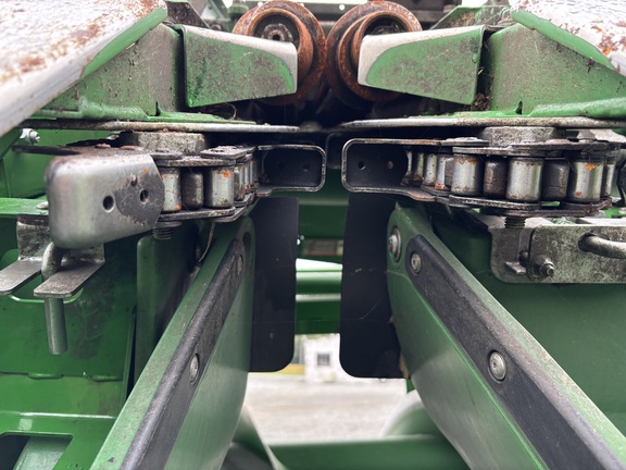 Used 2022 John Deere C8F Corn and Row Crop headers at Koenig Equipment in Oxford, OH - Photo8