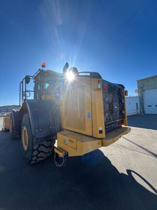 2021 John Deere 744L