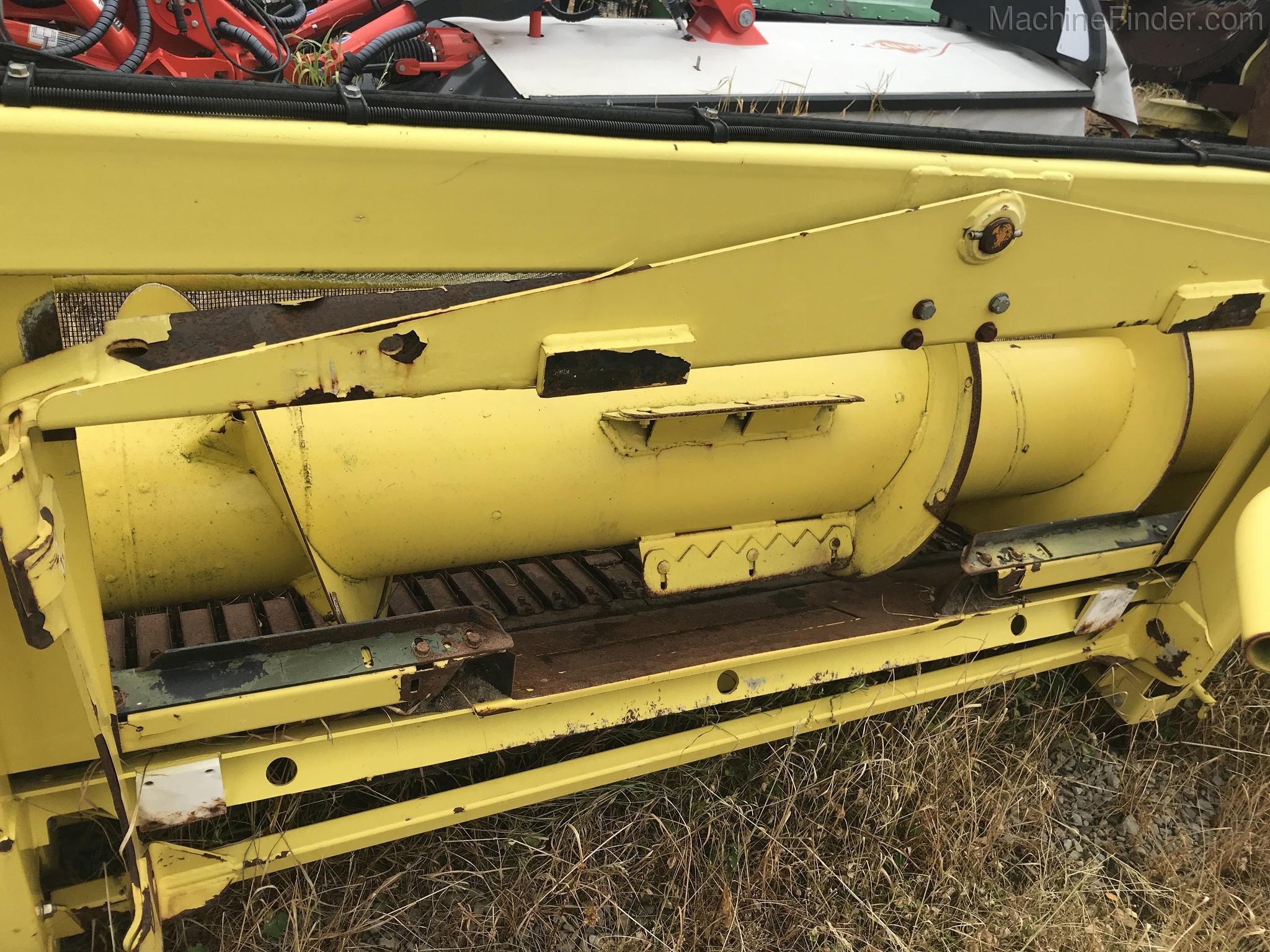 2014 John Deere 640C Image 8