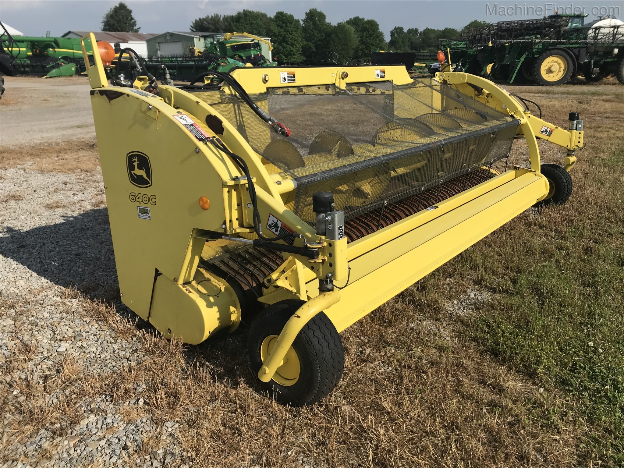 2014 John Deere 640C Image 5