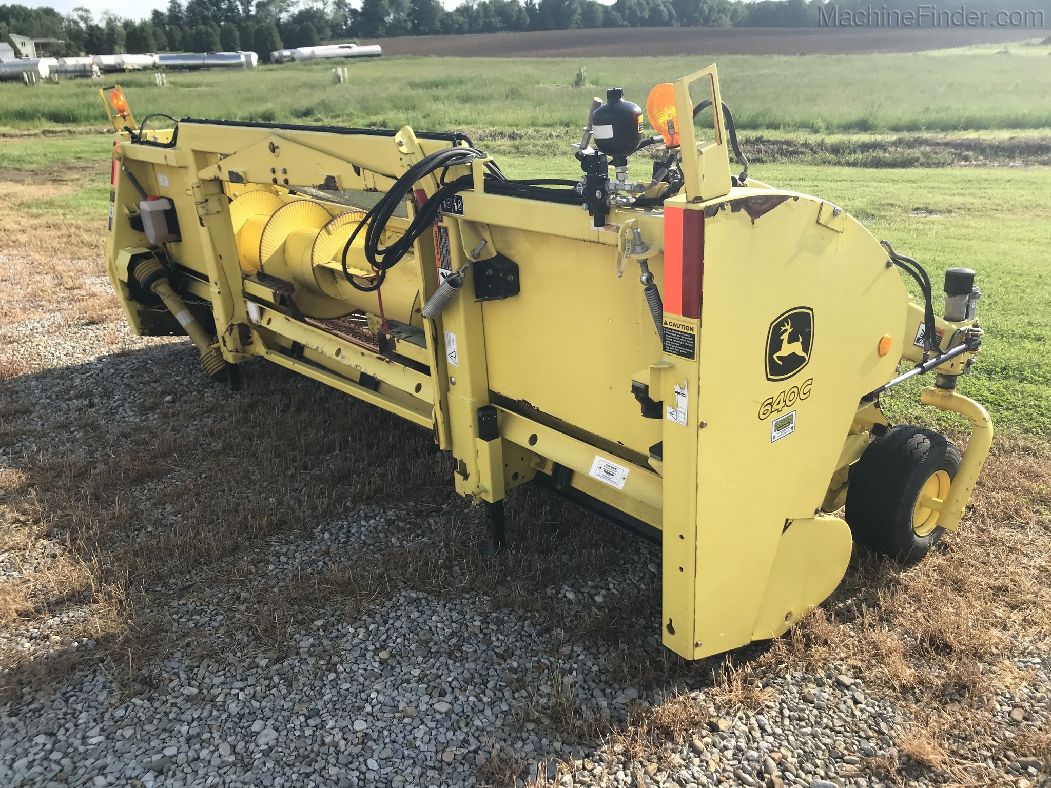 2014 John Deere 640C Image 4