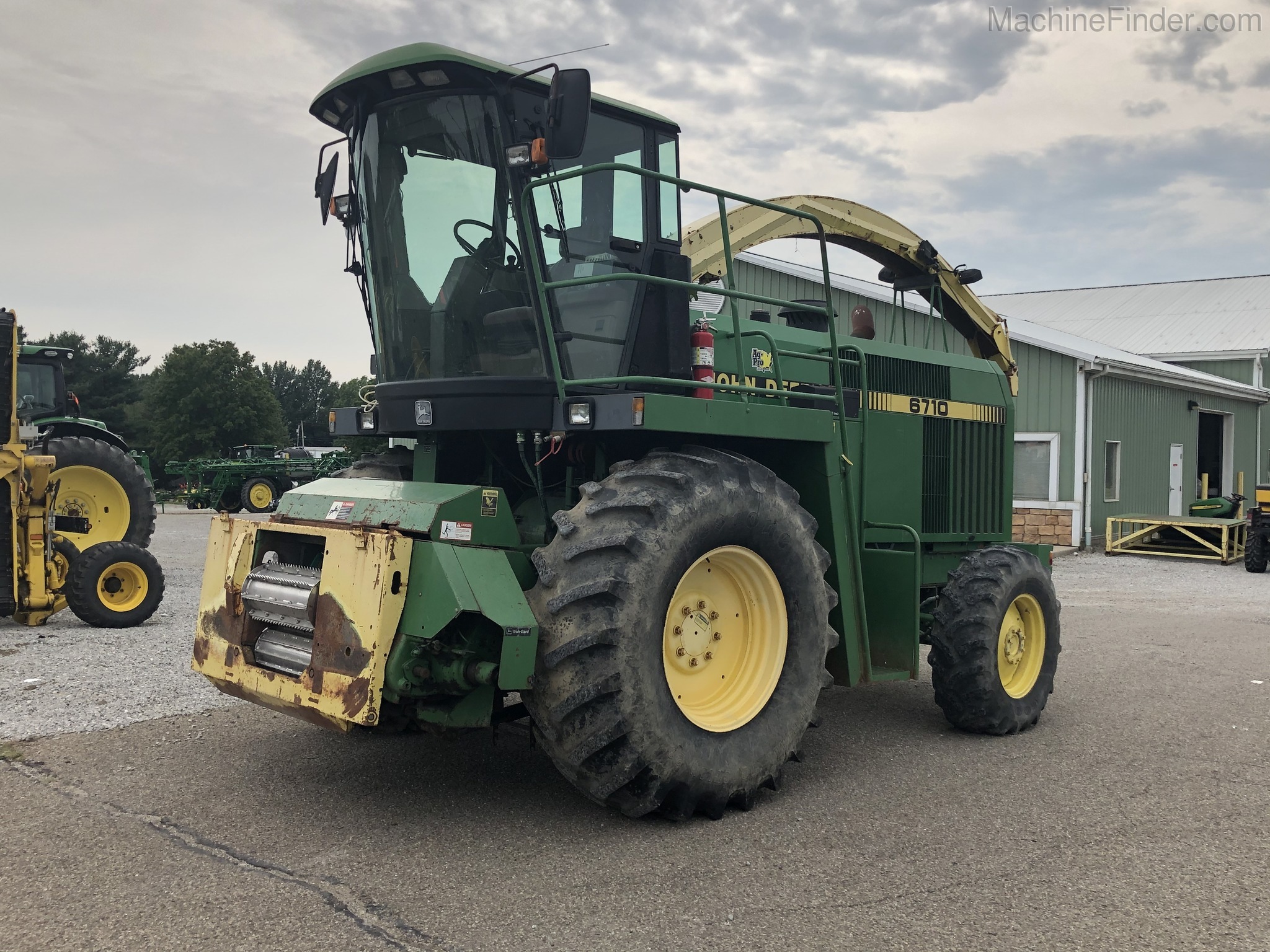 1997 John Deere 6710 Image 1