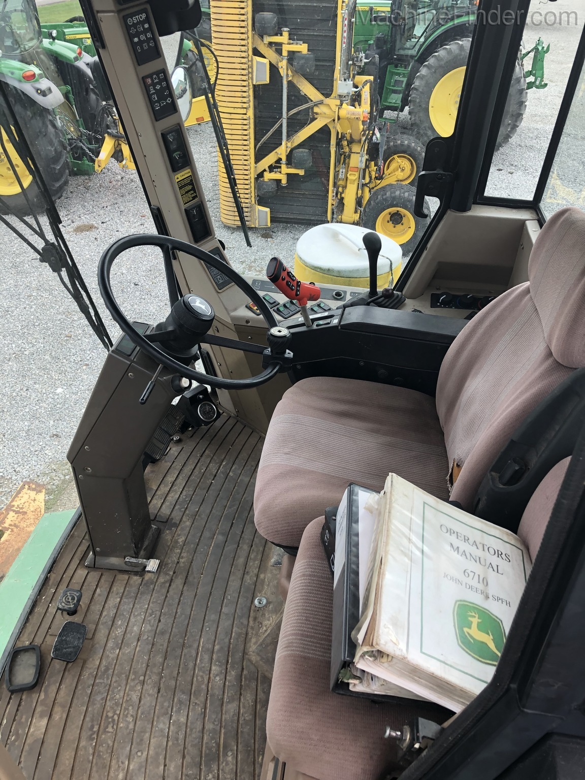 1997 John Deere 6710 Image 13