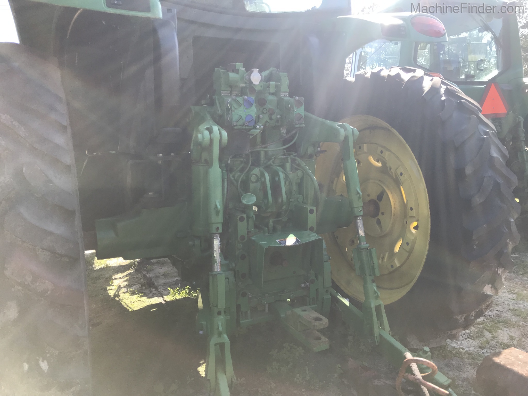 2014 John Deere 6140R Image 6