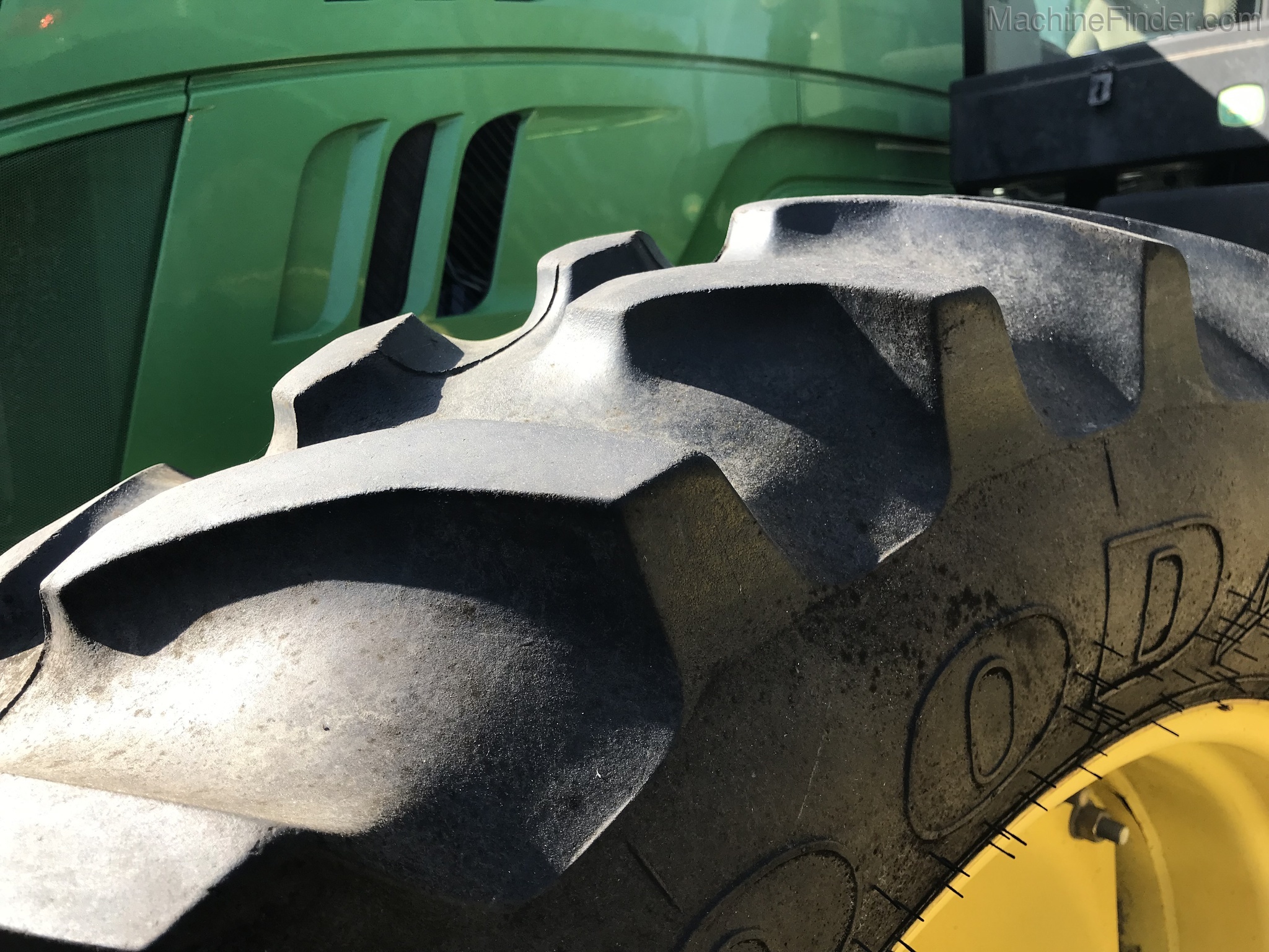 2014 John Deere 6140R Image 5