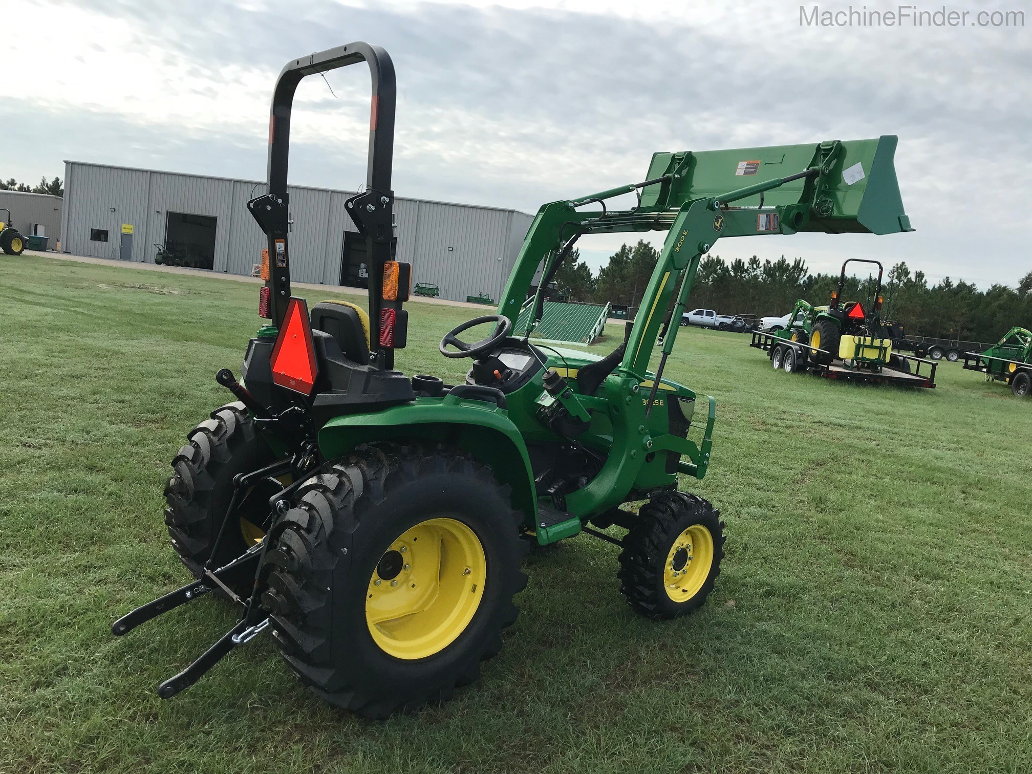 2020 John Deere 3025E Package Image 3